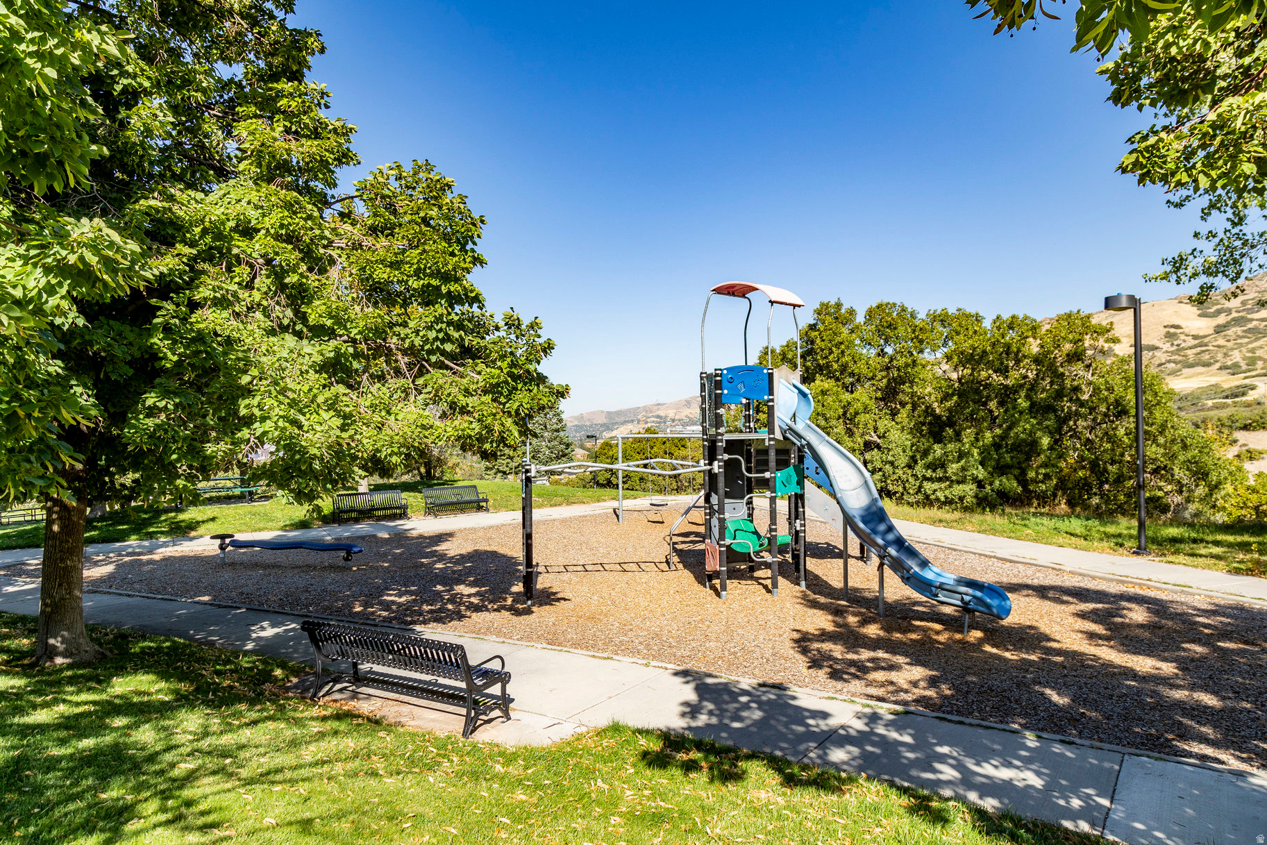 OAKWOOD GARDENS - Residential