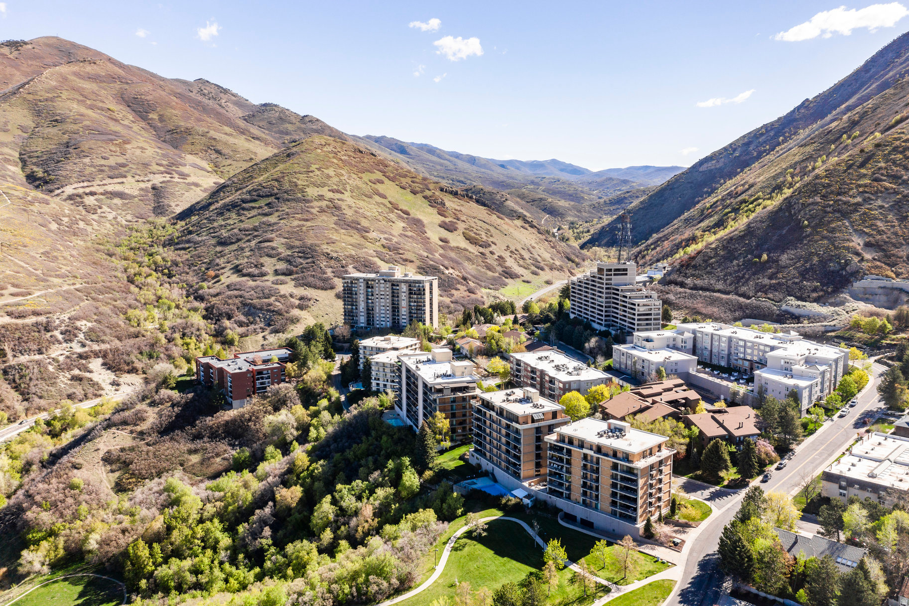 OAKWOOD GARDENS - Residential