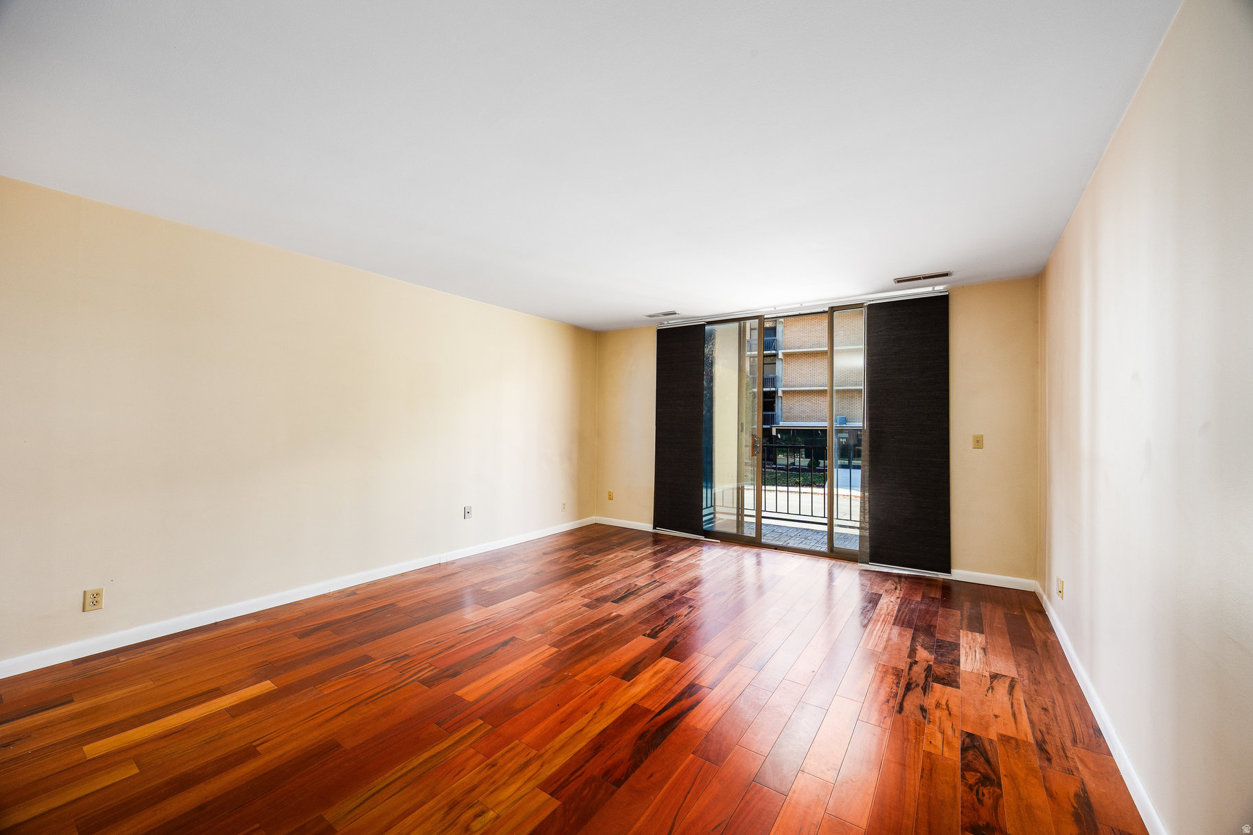 OAKWOOD GARDENS - Residential