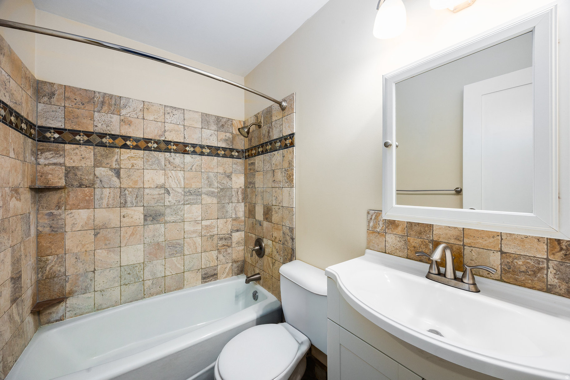 OAKWOOD GARDENS - Residential