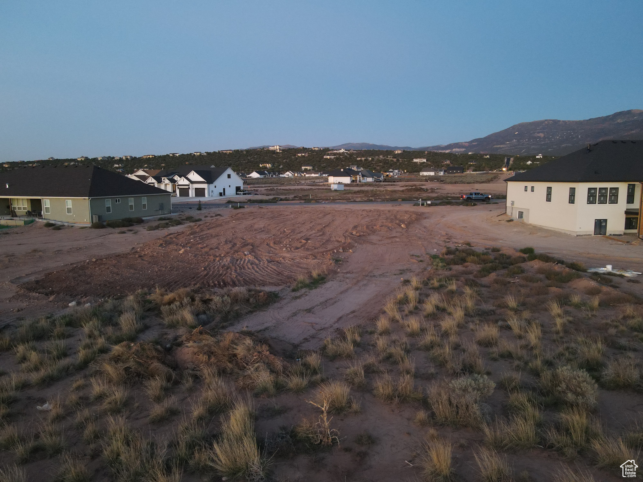 4 B RANCH - Land