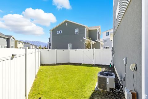 Tiny photo for 62 E STROLL AVE S, Saratoga Springs, UT 84045 (MLS # 2112699)