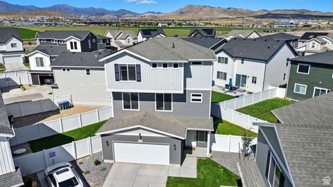 Photo of 62 E STROLL AVE S, Saratoga Springs, UT 84045 (MLS # 2112699)