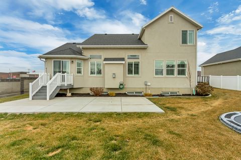 Tiny photo for 2476 N CIRCLE C WAY, Lehi, UT 84043 (MLS # 2133862)