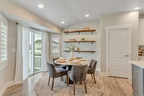 Tiny photo for 2476 N CIRCLE C WAY, Lehi, UT 84043 (MLS # 2133862)