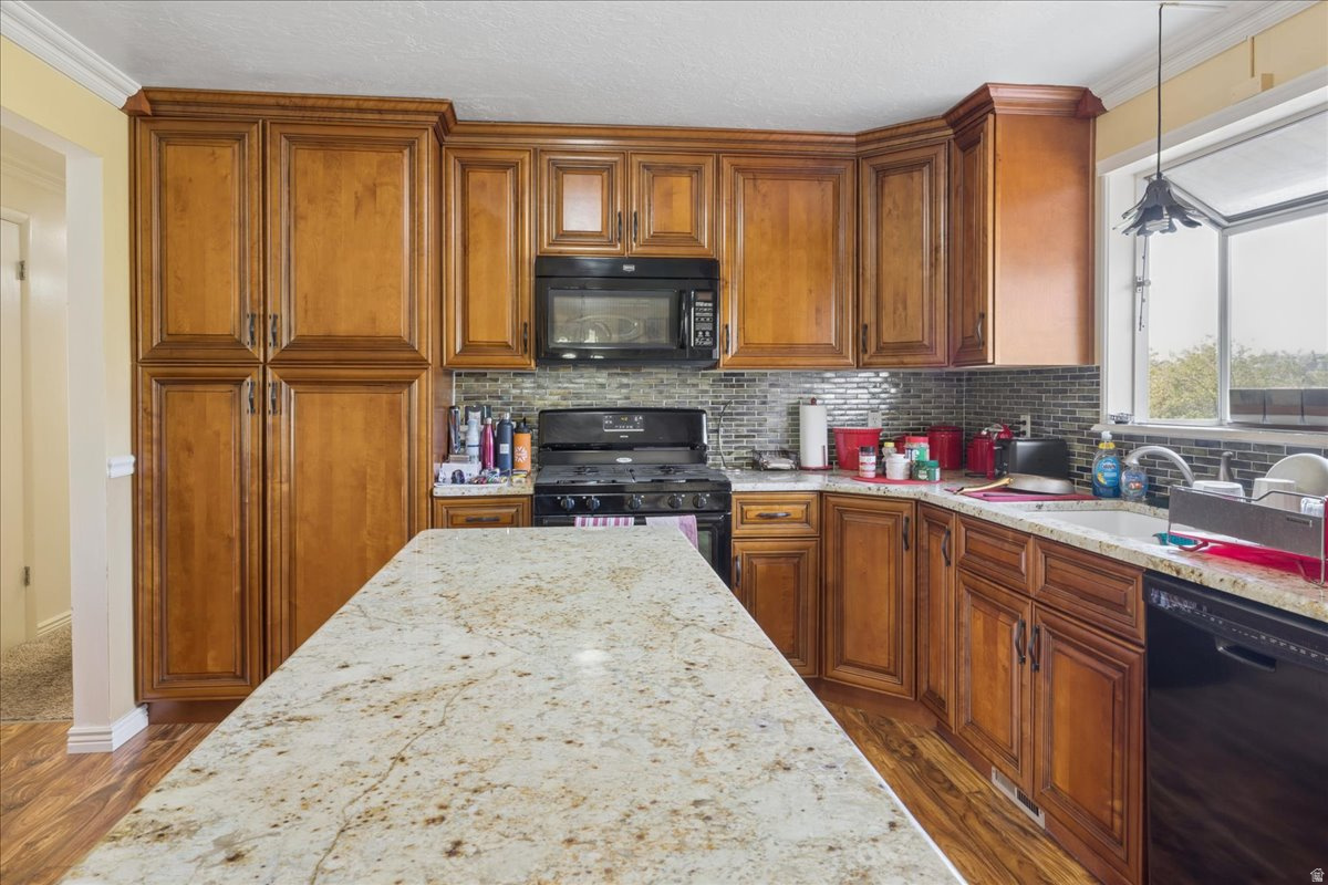 PARKDALE - Residential