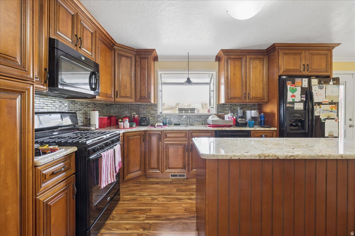 PARKDALE - Residential