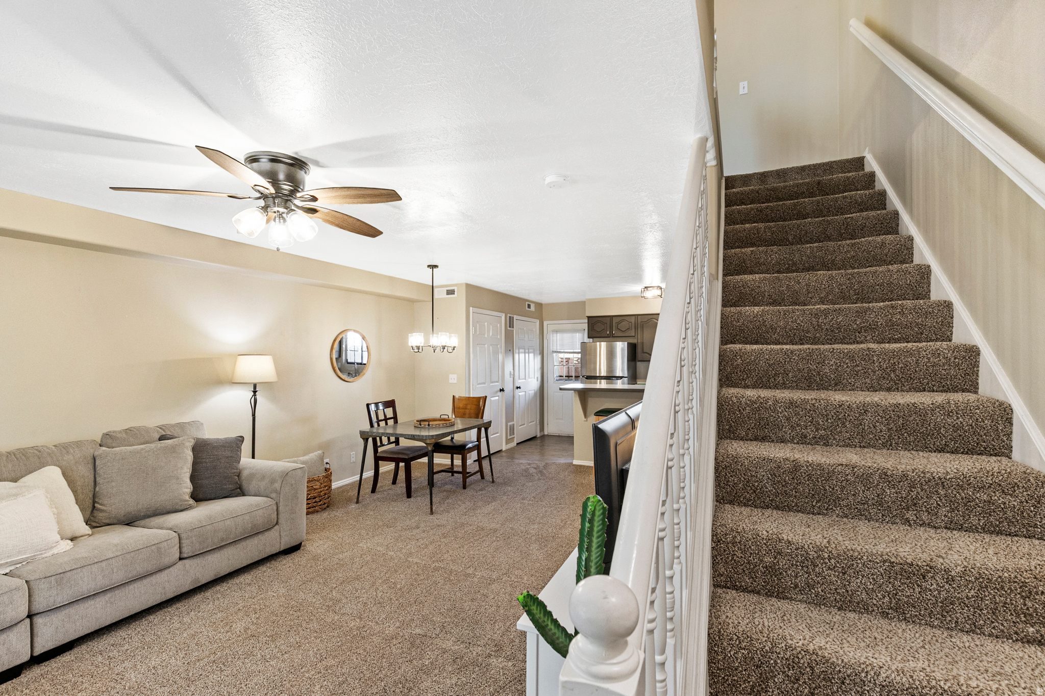 COLOR VIEW - Residential