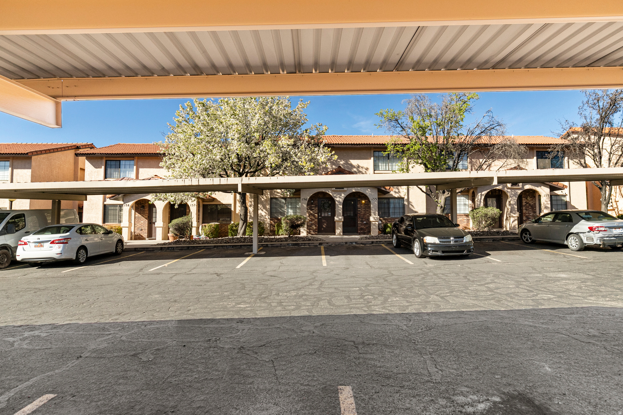 COLOR VIEW - Residential