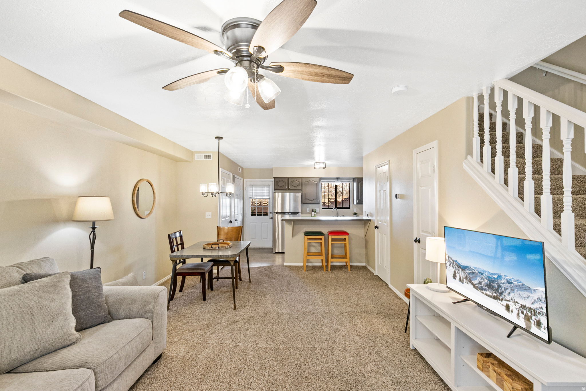 COLOR VIEW - Residential