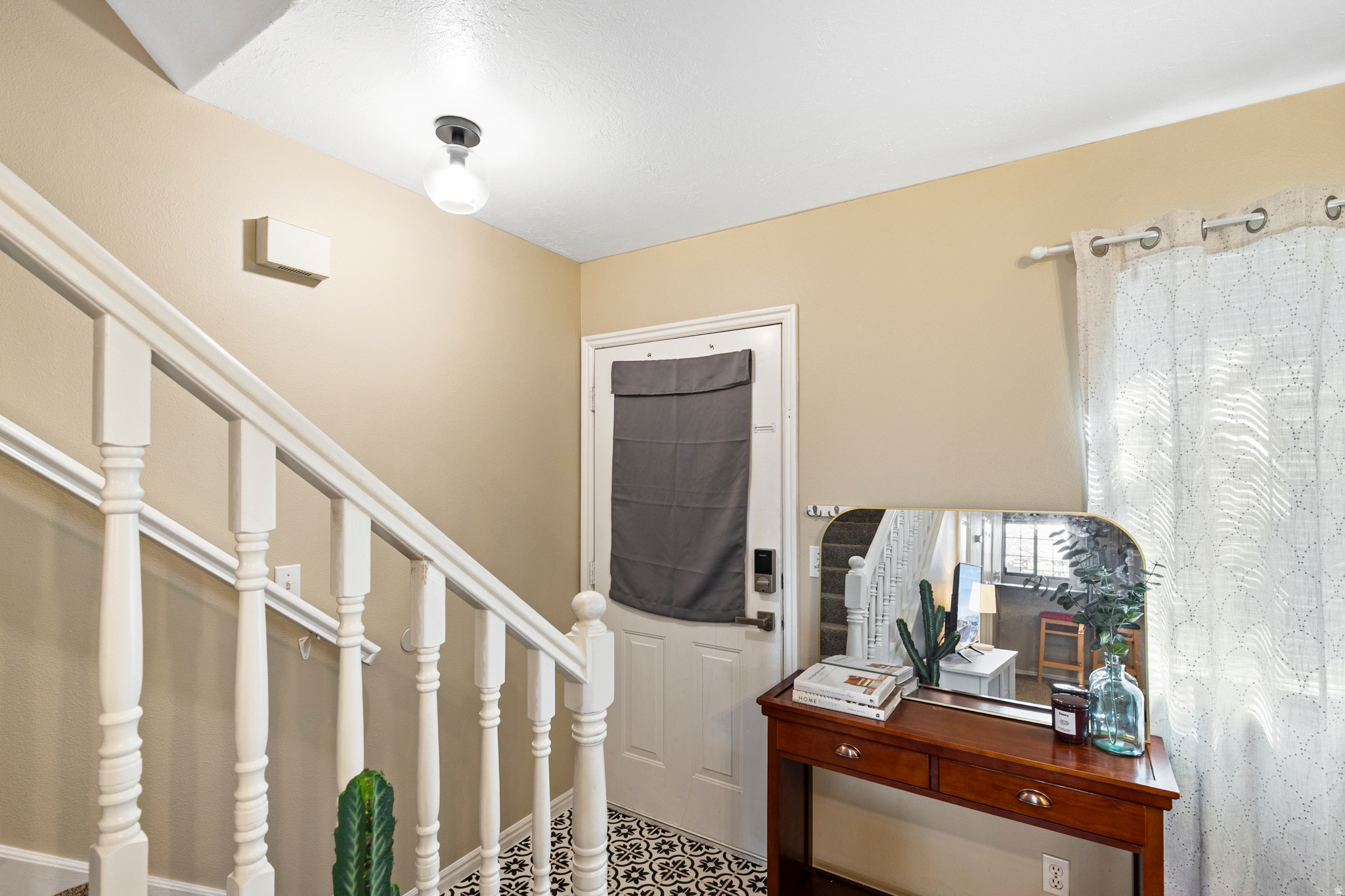 COLOR VIEW - Residential