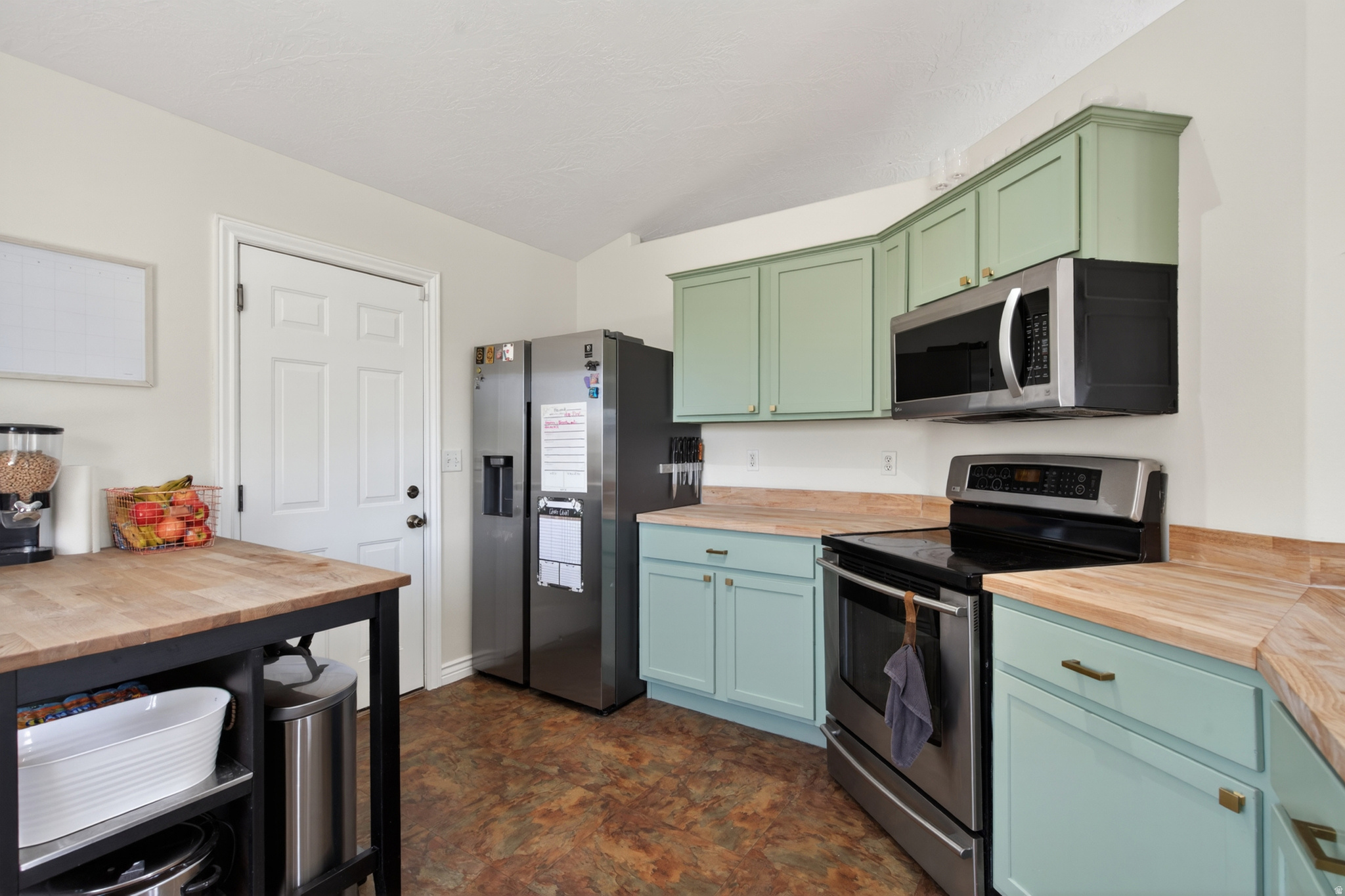 LAKE MOUNTAIN ESTATES - Residential