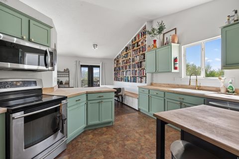 Tiny photo for 4054 S MOUNTAIN MOON DR, Saratoga Springs, UT 84045 (MLS # 2150664)