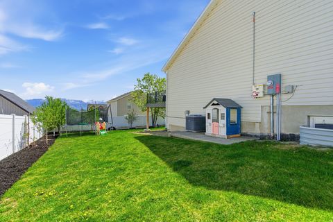 Tiny photo for 4054 S MOUNTAIN MOON DR, Saratoga Springs, UT 84045 (MLS # 2150664)