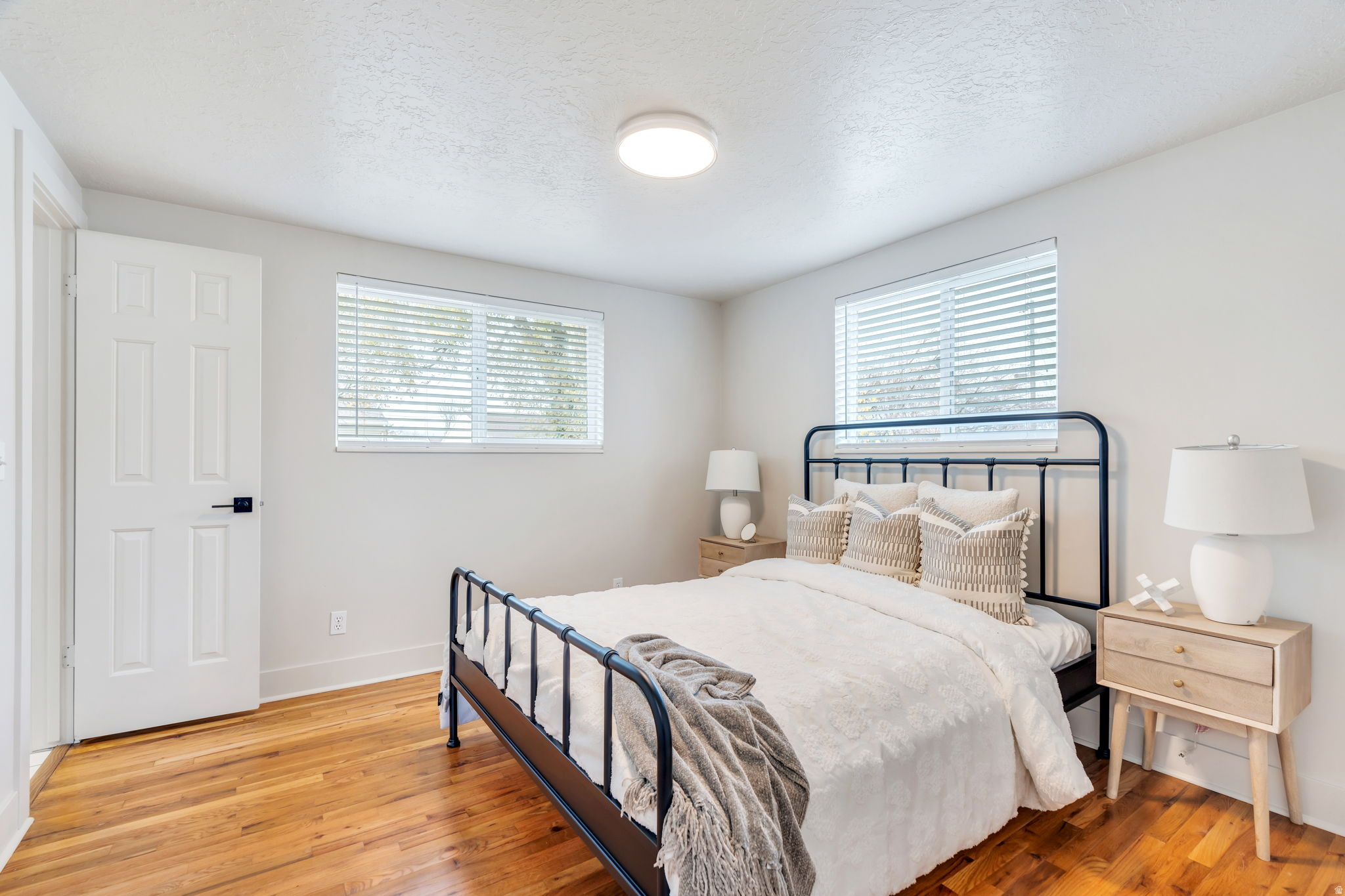 GOLDEN ACRES #8 - Residential