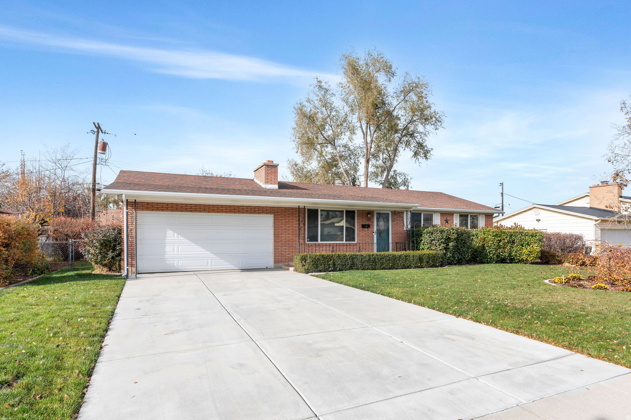 GOLDEN ACRES #8 - Residential