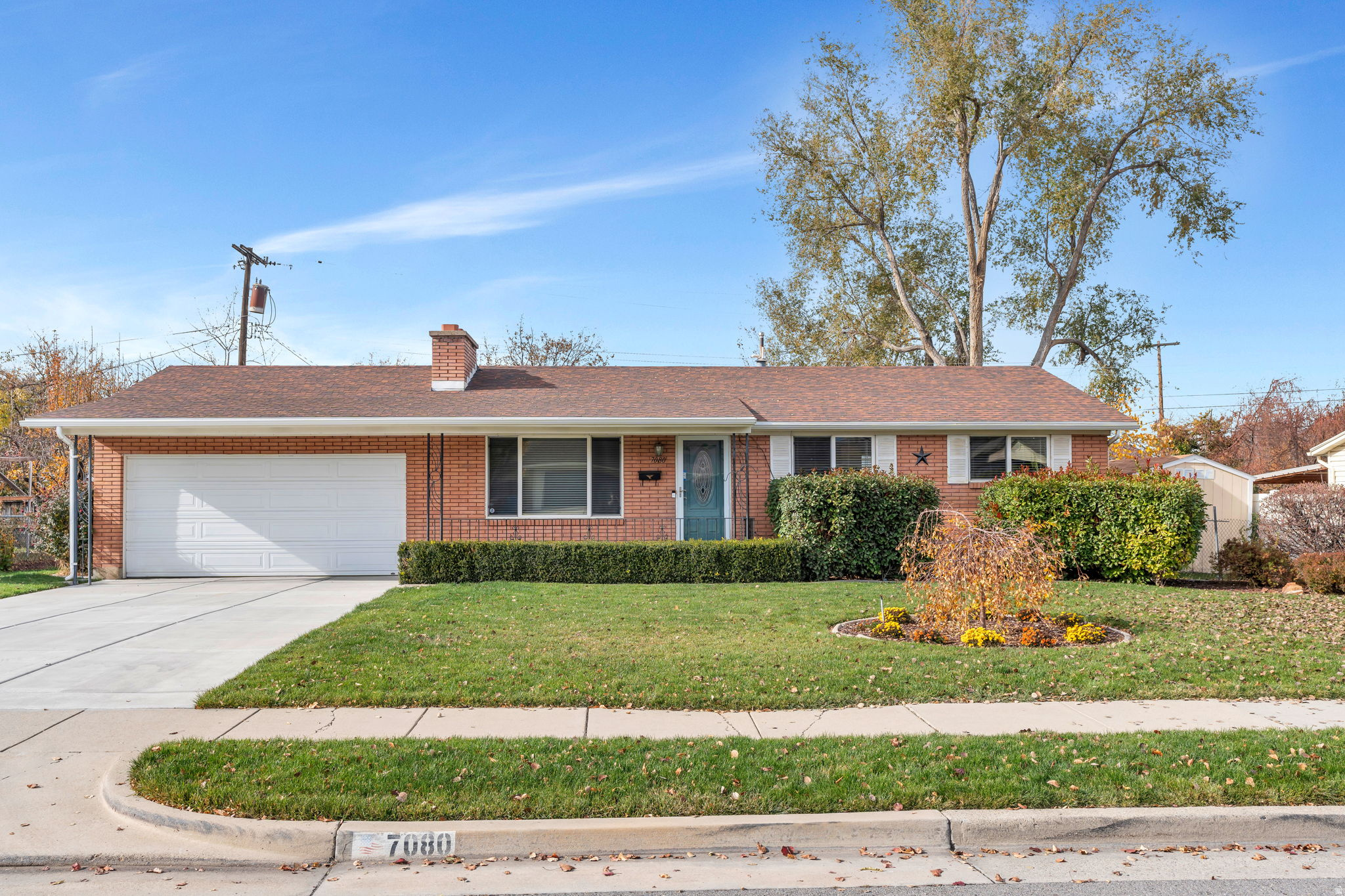 GOLDEN ACRES #8 - Residential