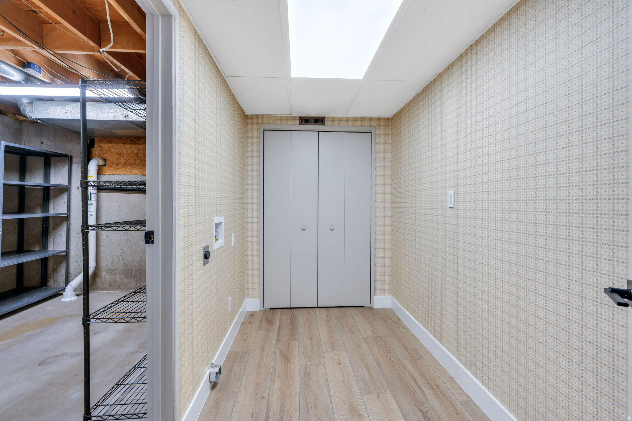 GOLDEN ACRES #8 - Residential