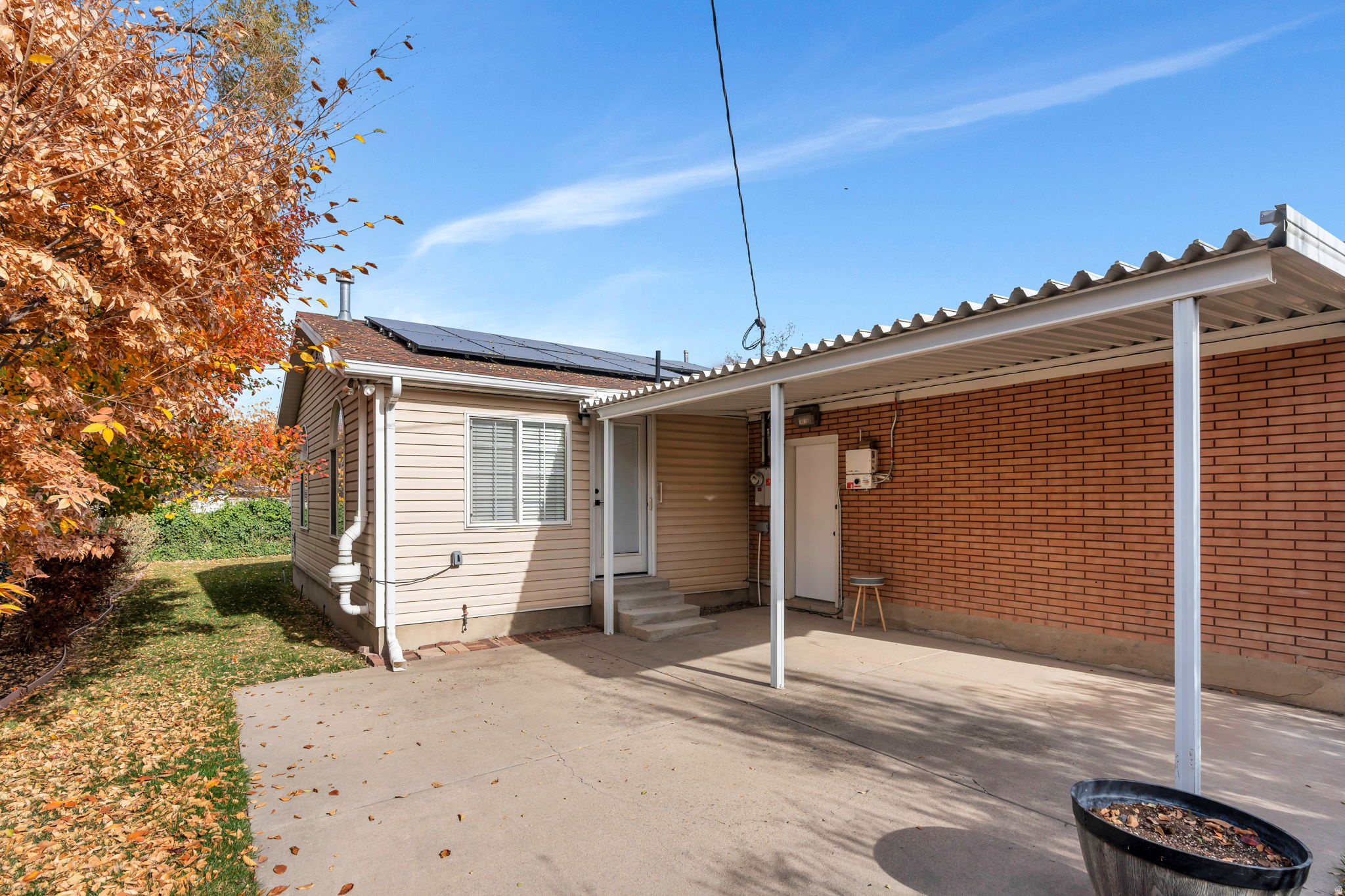 GOLDEN ACRES #8 - Residential