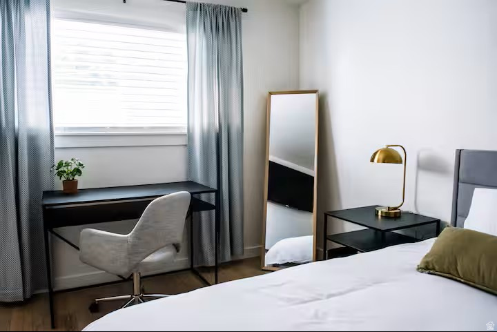 OAKLEY SUB - Residential Income