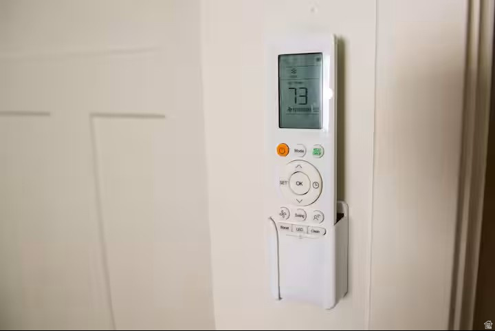 OAKLEY SUB - Residential Income