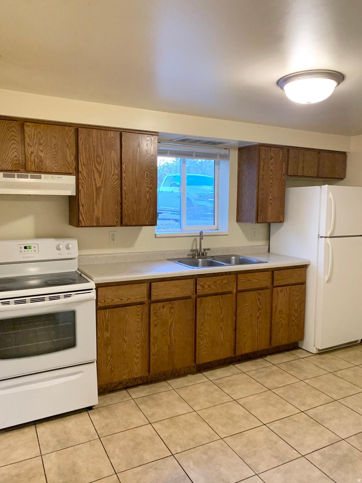 OAKLEY SUB - Residential Income