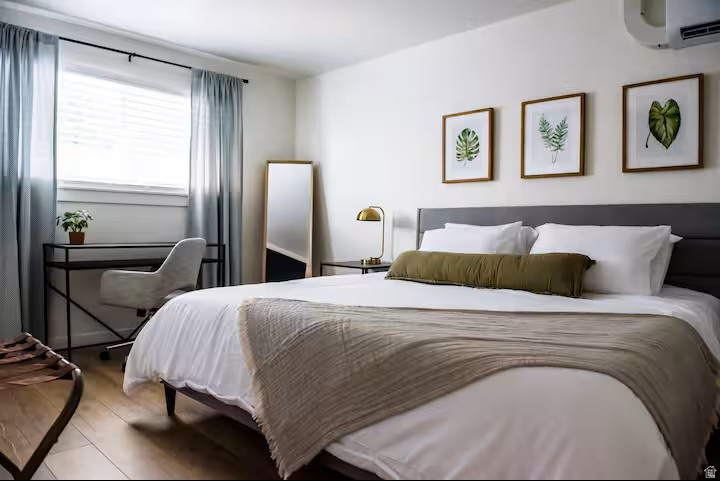 OAKLEY SUB - Residential Income