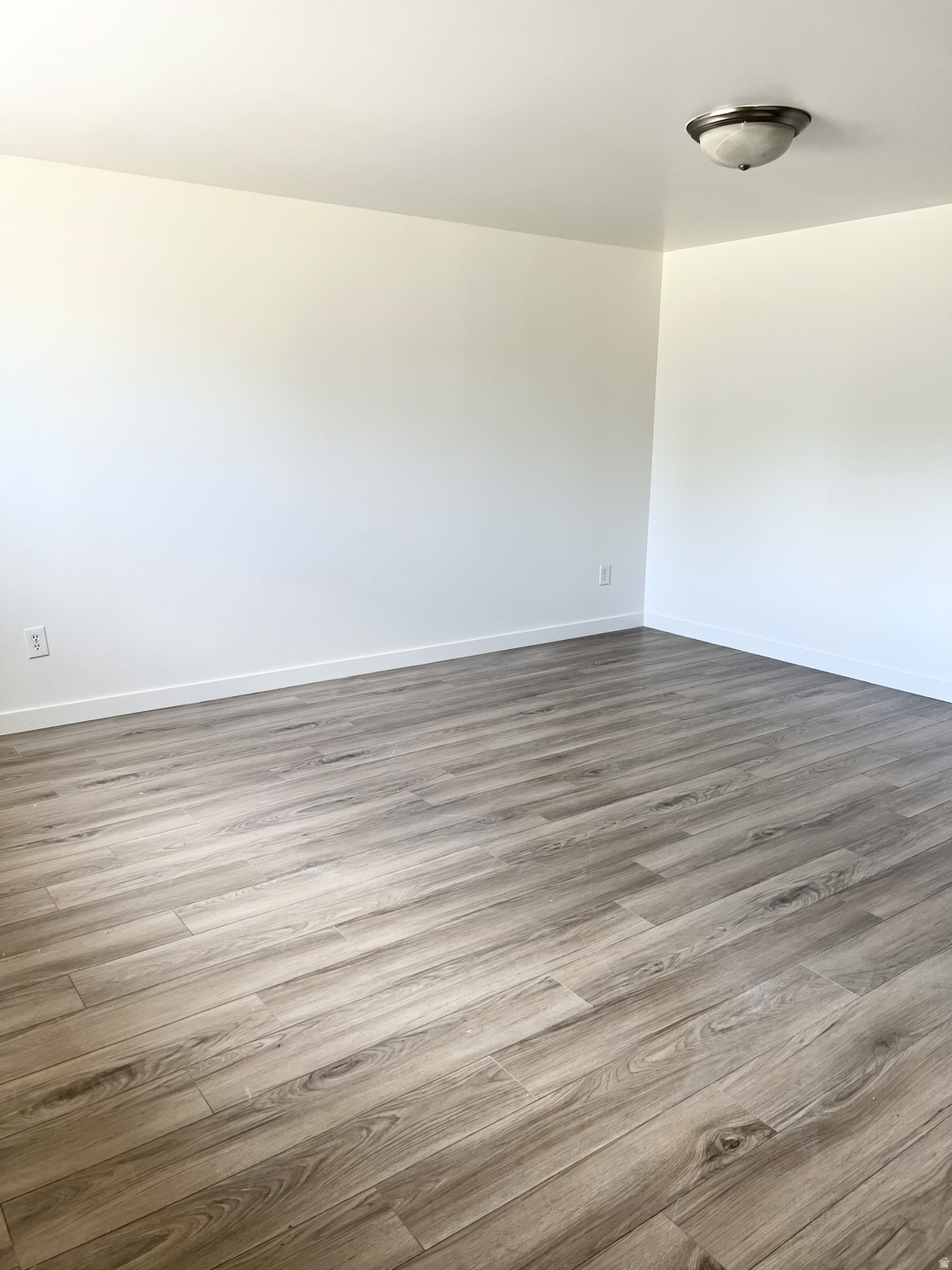 OAKLEY SUB - Residential Income