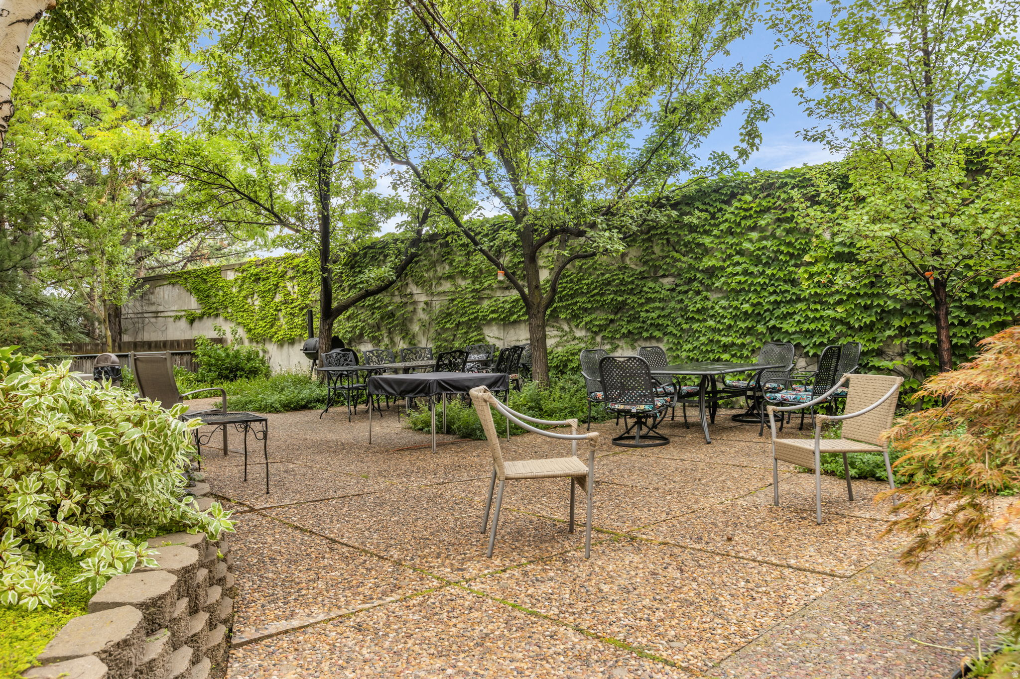 CANYON CREST - Residential