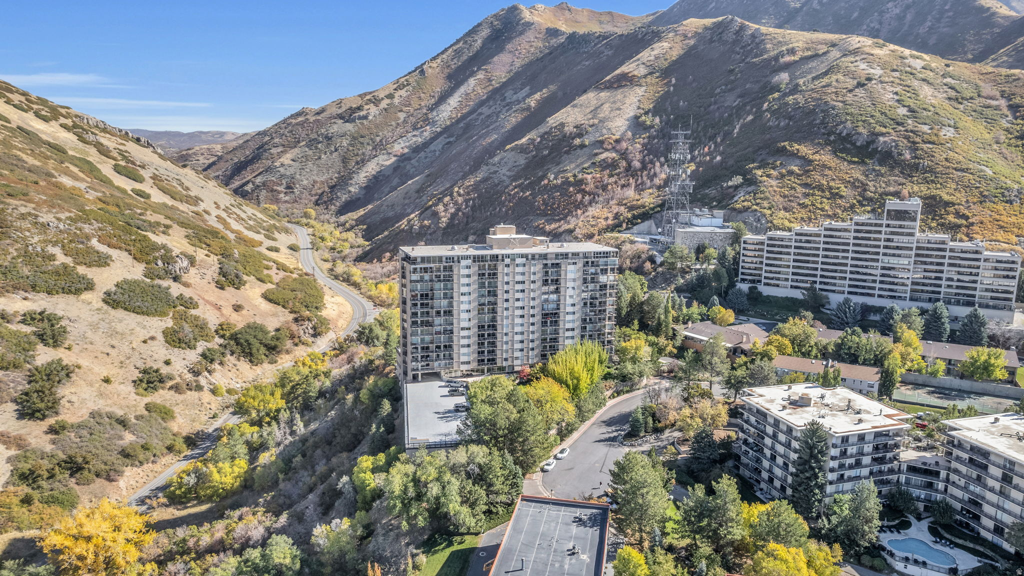 CANYON CREST - Residential