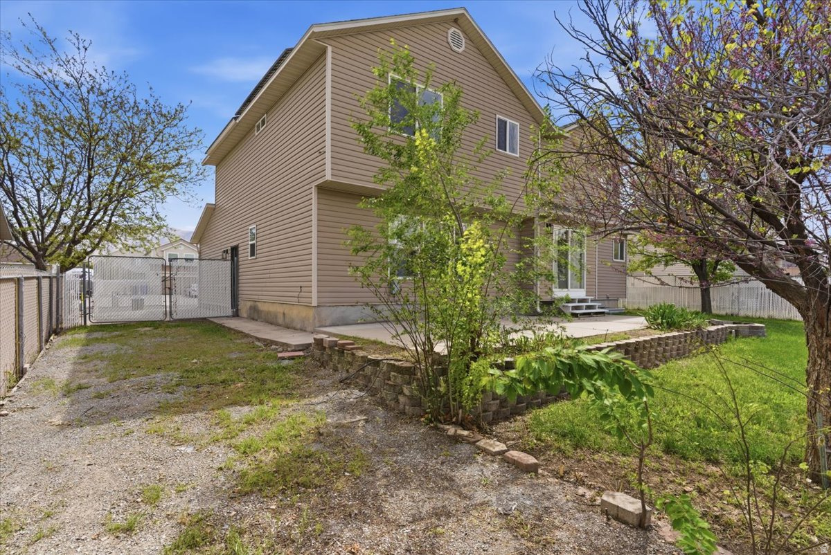 CANYON AT WALDEN HIL - Residential