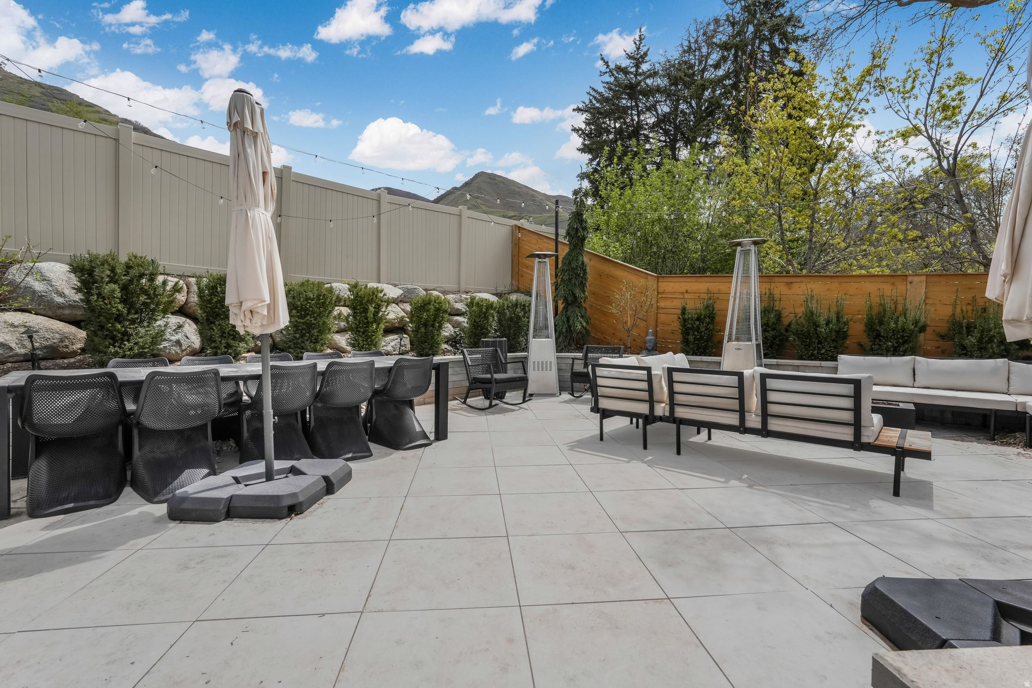 OAK HILLS PLAT F - Residential