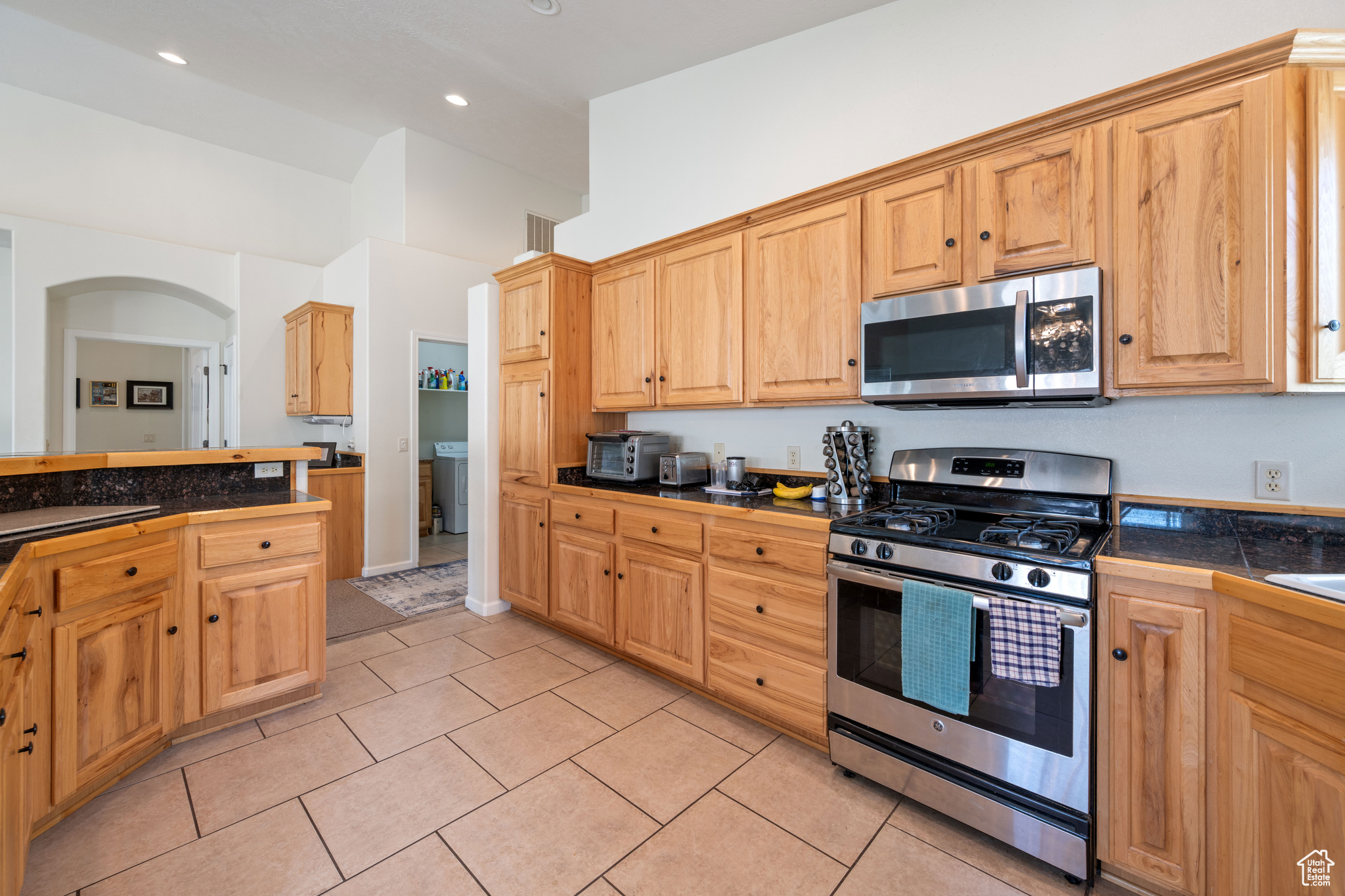 ALMOND HEIGHTS PARK AMD - Residential