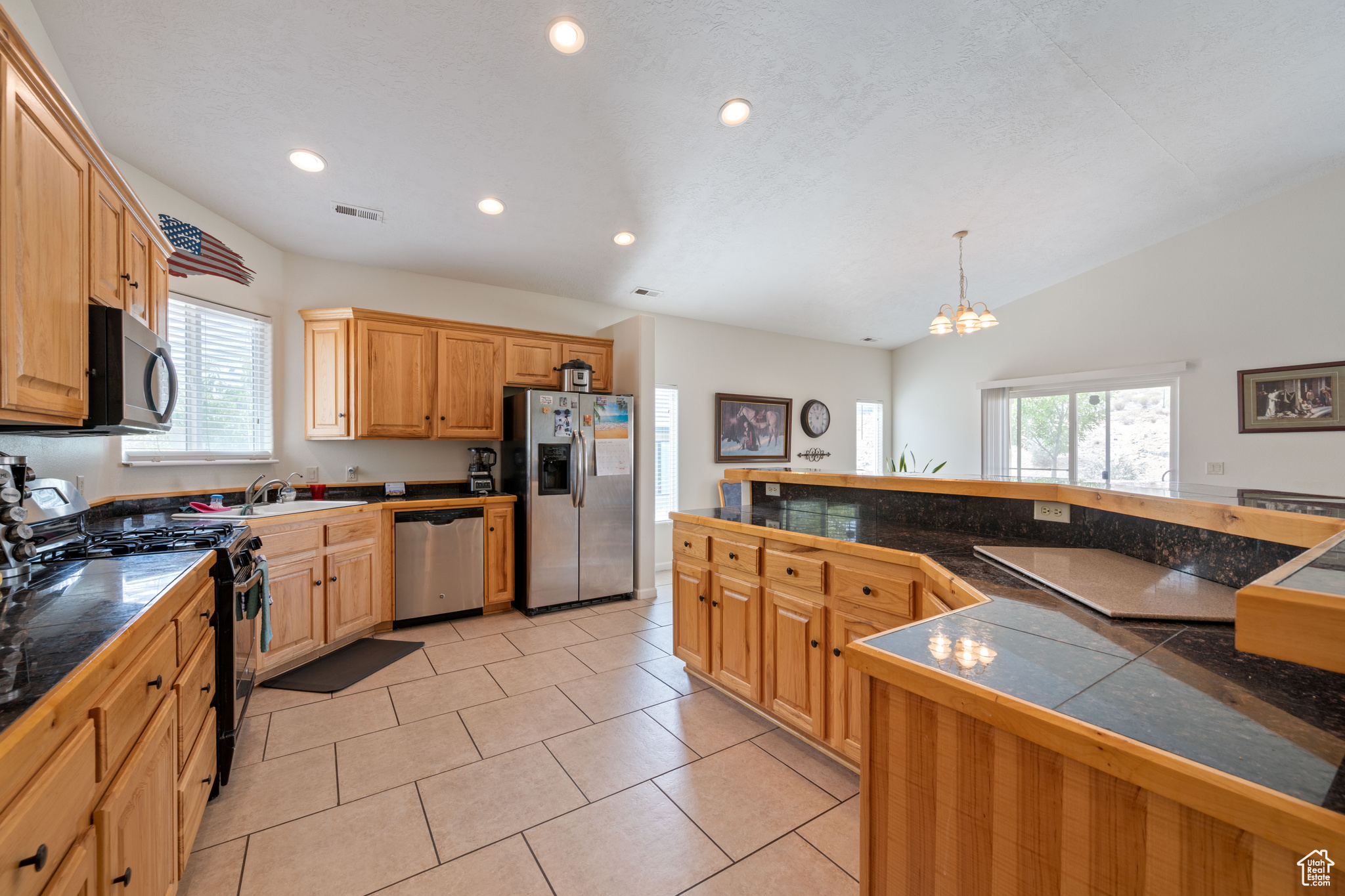 ALMOND HEIGHTS PARK AMD - Residential