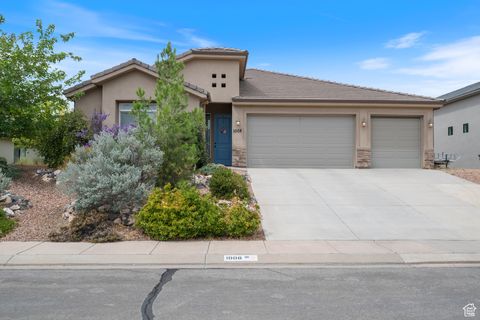 Photo of 1008 S MULBERRY DR, Toquerville, UT 84774 (MLS # 2109141)