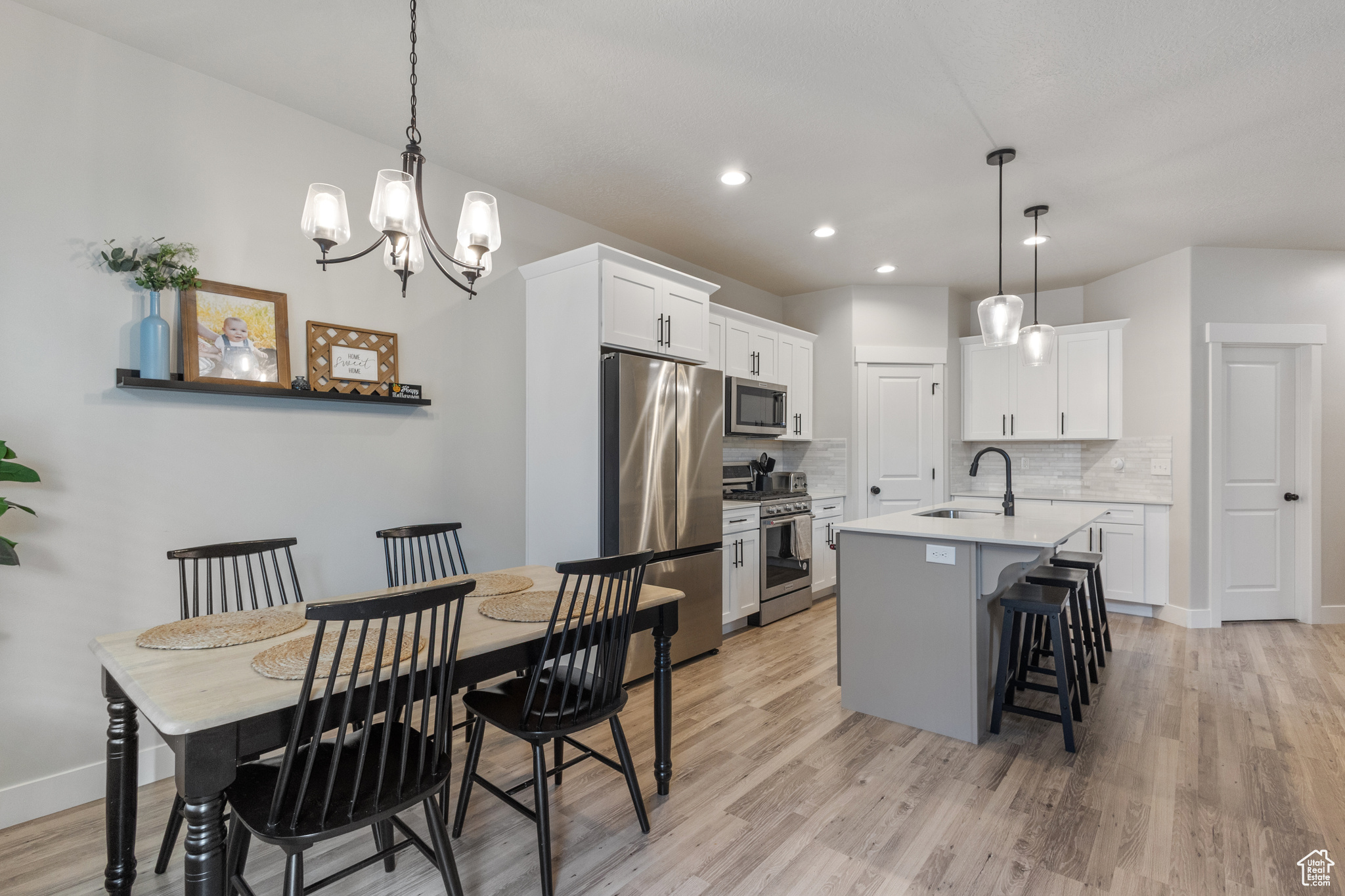 WILLOW POINT - Residential