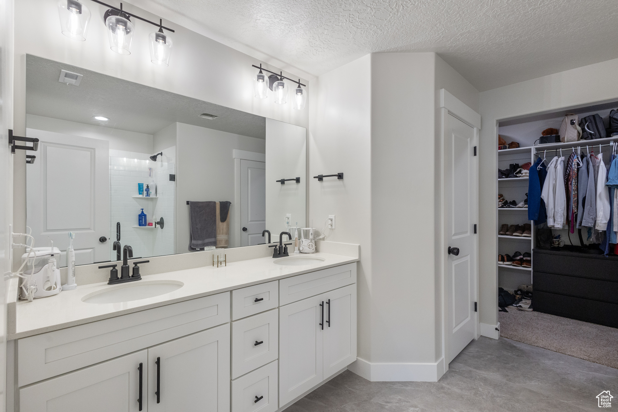 WILLOW POINT - Residential