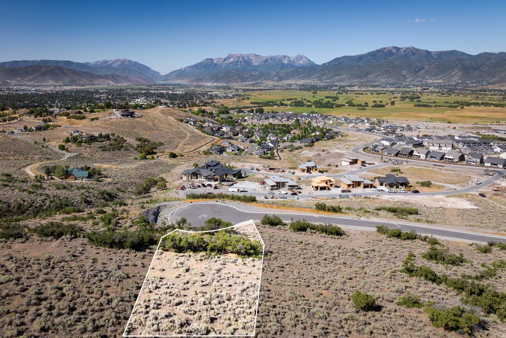 Photo of 1373 E COYOTE VIEW CIR #237, Heber City, UT 84032 (MLS # 2153203)