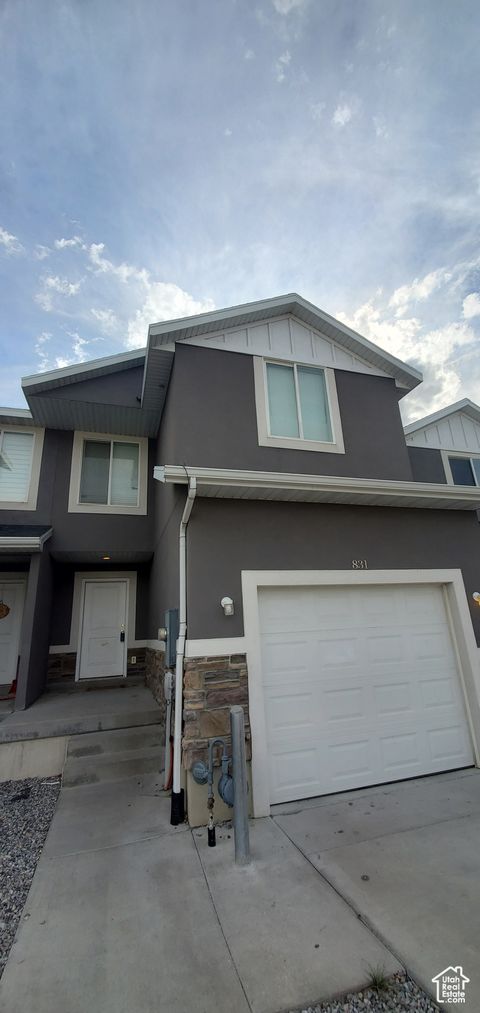 Photo of 831 N GLEN EAGLE CT, Tooele, UT 84074 (MLS # 2107547)