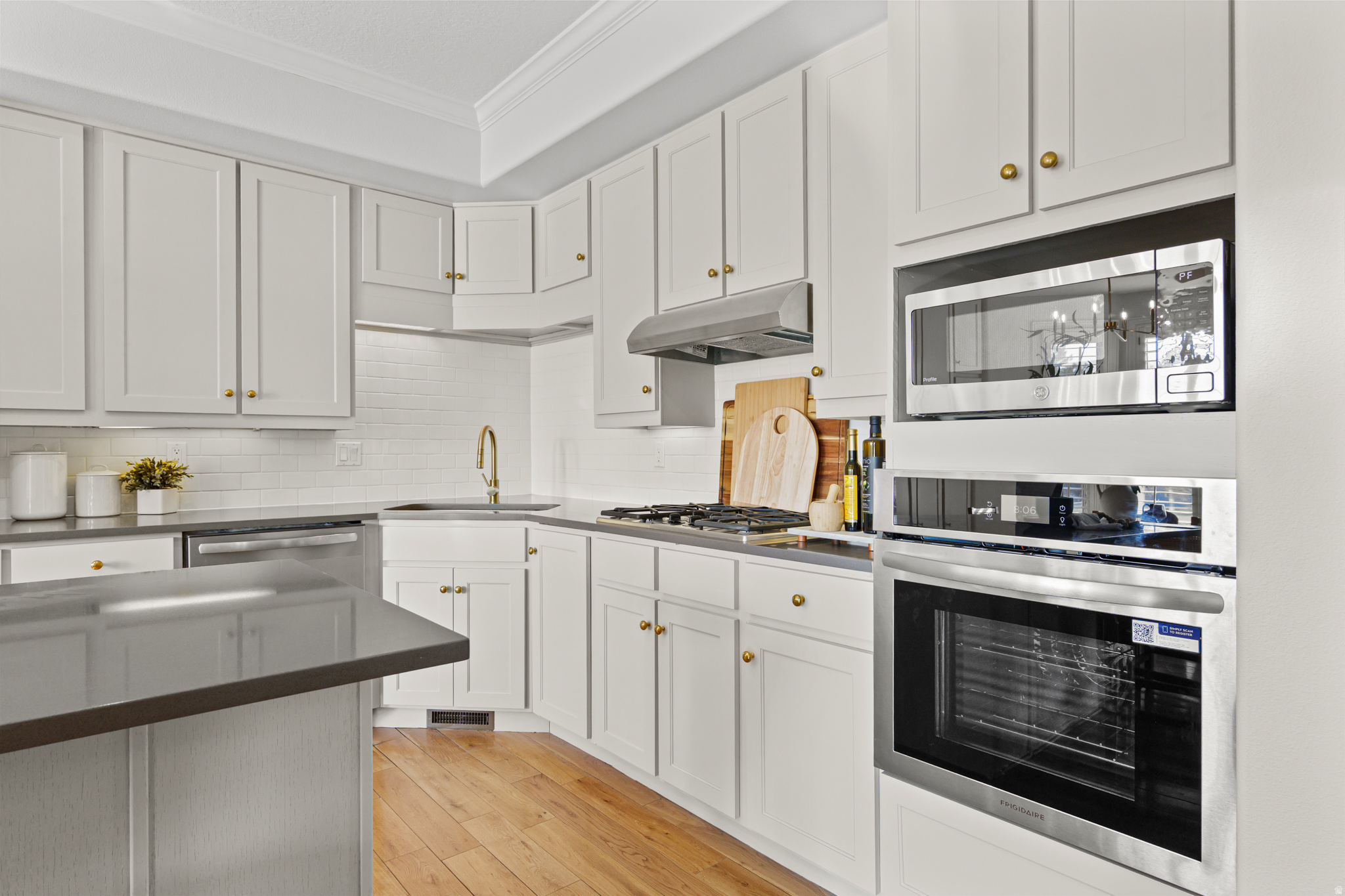 NORMANDY VILLAGE - Residential Income