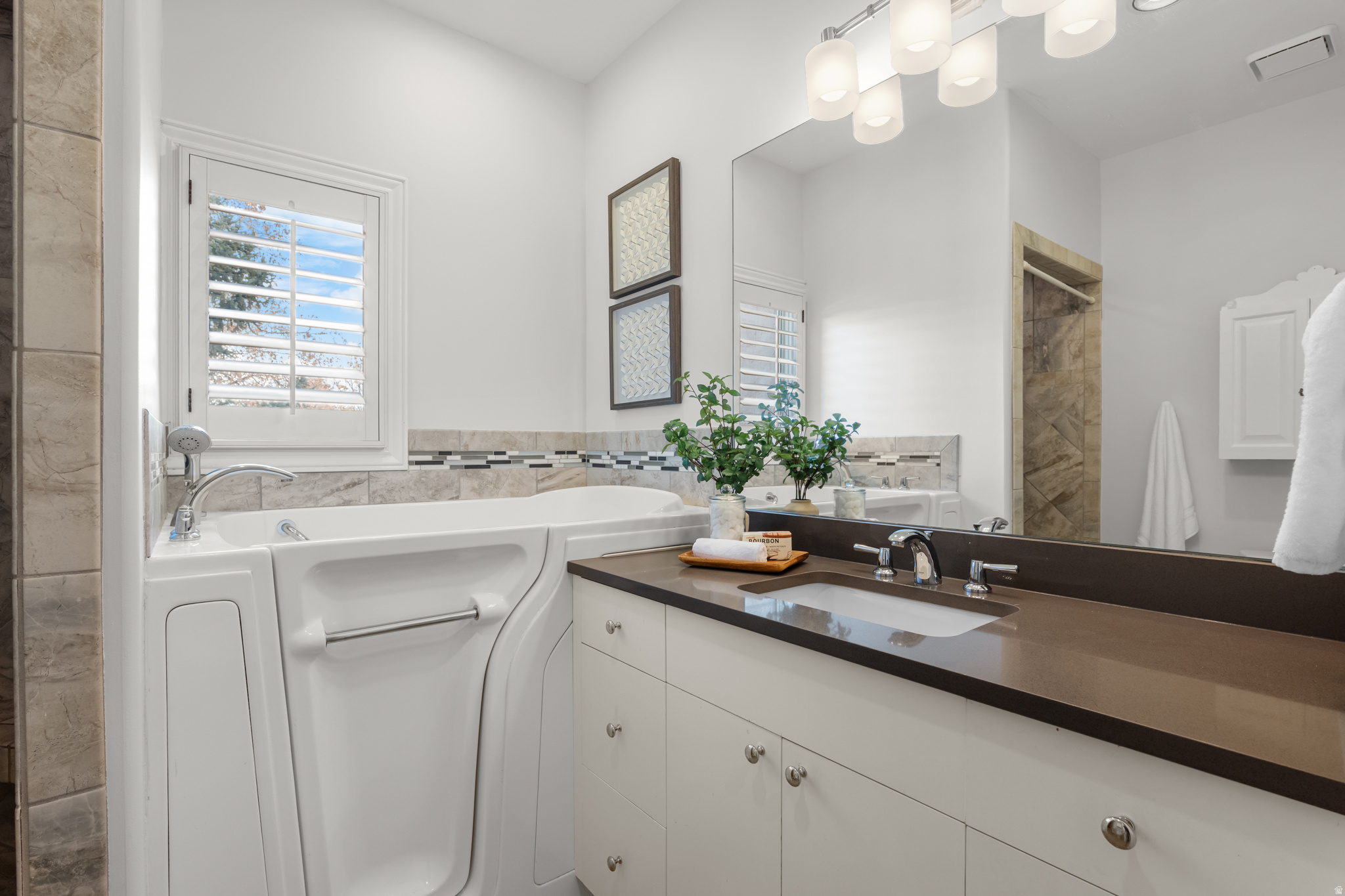 NORMANDY VILLAGE - Residential Income