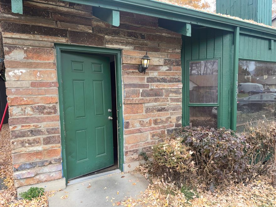 Only minutes from BYU and UVU, this duplex has high demand and no vacancies in years. Minutes away from the Neighborhood Walmart and right off University Parkway, this is a cash cow. Plenty of parking, high speed internet (fiber), and a big back yard. Seller is willing to seller-finance with 25% down at a 2.99% interest rate.