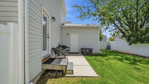 Tiny photo for 2019 N 2195 W, Clinton, UT 84015 (MLS # 2164475)