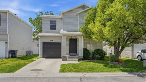 Photo of 2019 N 2195 W, Clinton, UT 84015 (MLS # 2164475)
