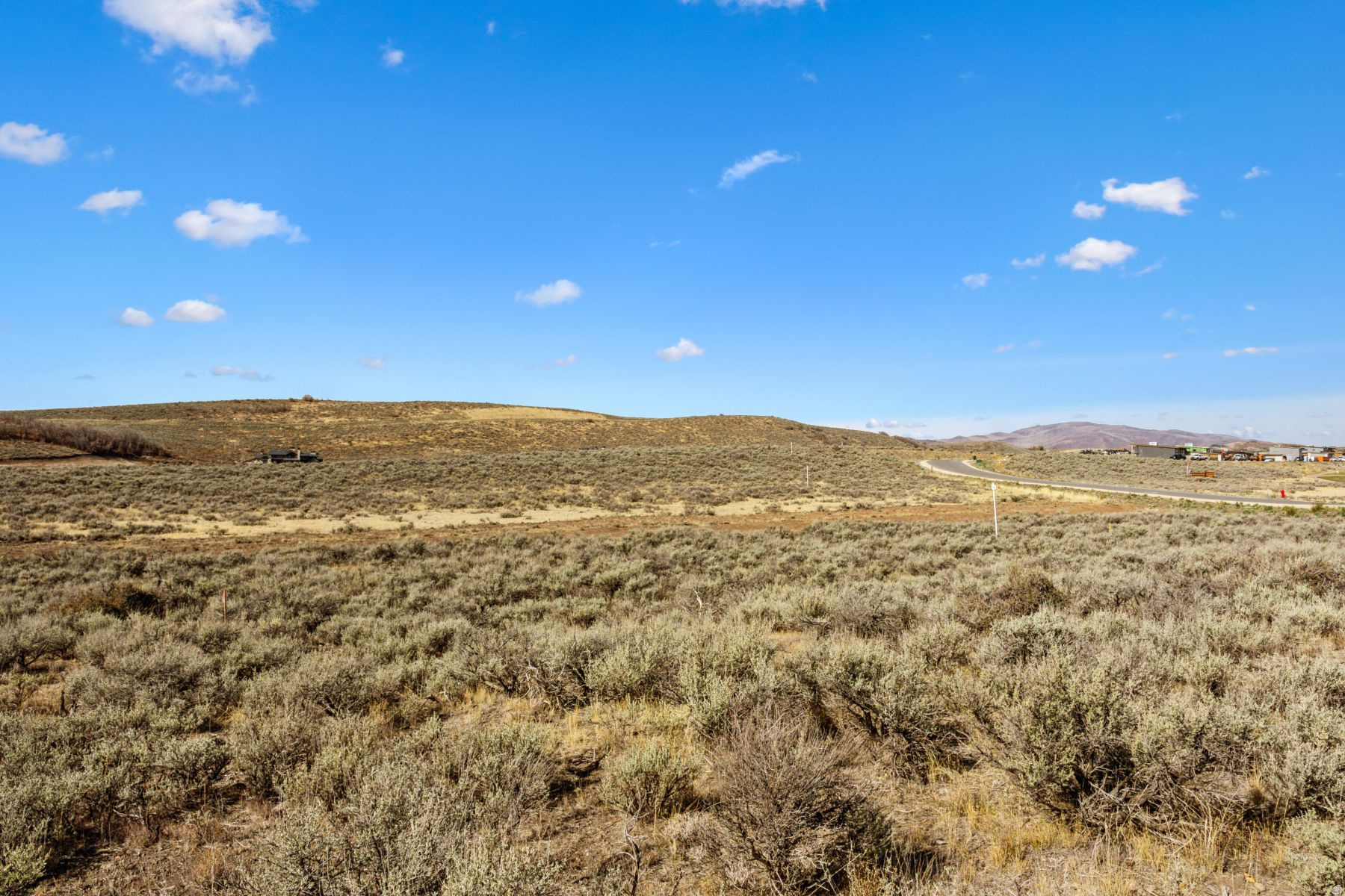 HAWKS PASS - Residential