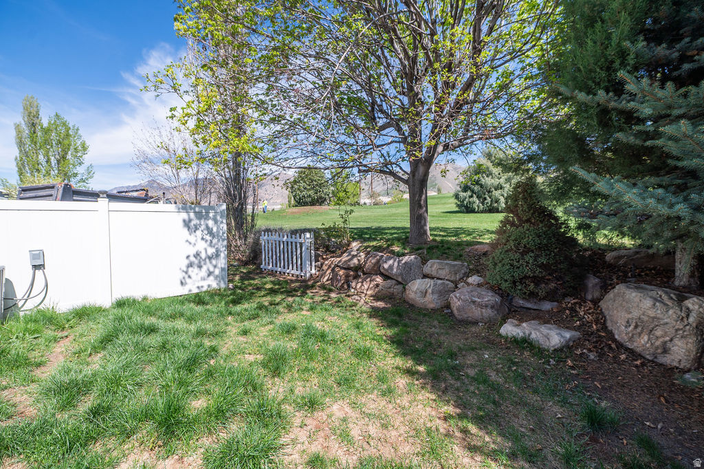 EAGLE CREST - Residential