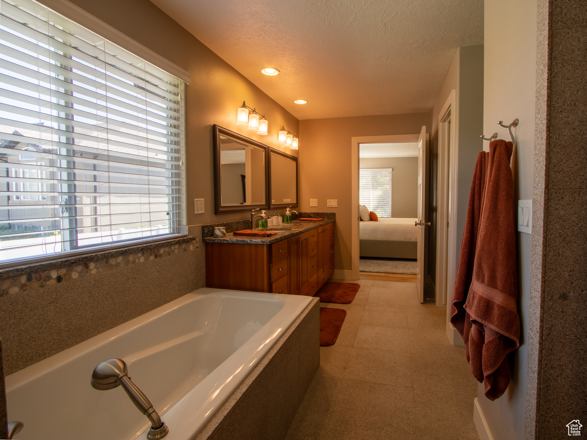 TAYLOR ACRES - Residential
