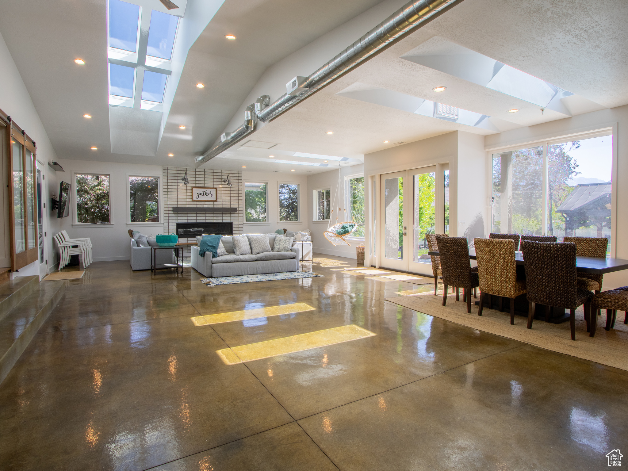 TAYLOR ACRES - Residential