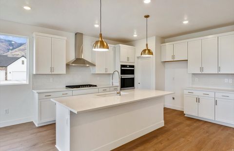 Tiny photo for 1033 E 250 S #18, Salem, UT 84653 (MLS # 2124257)