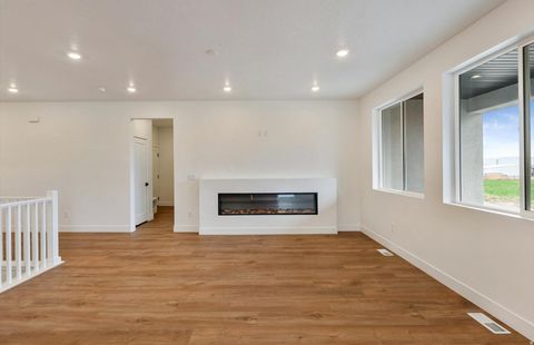 Tiny photo for 1033 E 250 S #18, Salem, UT 84653 (MLS # 2124257)